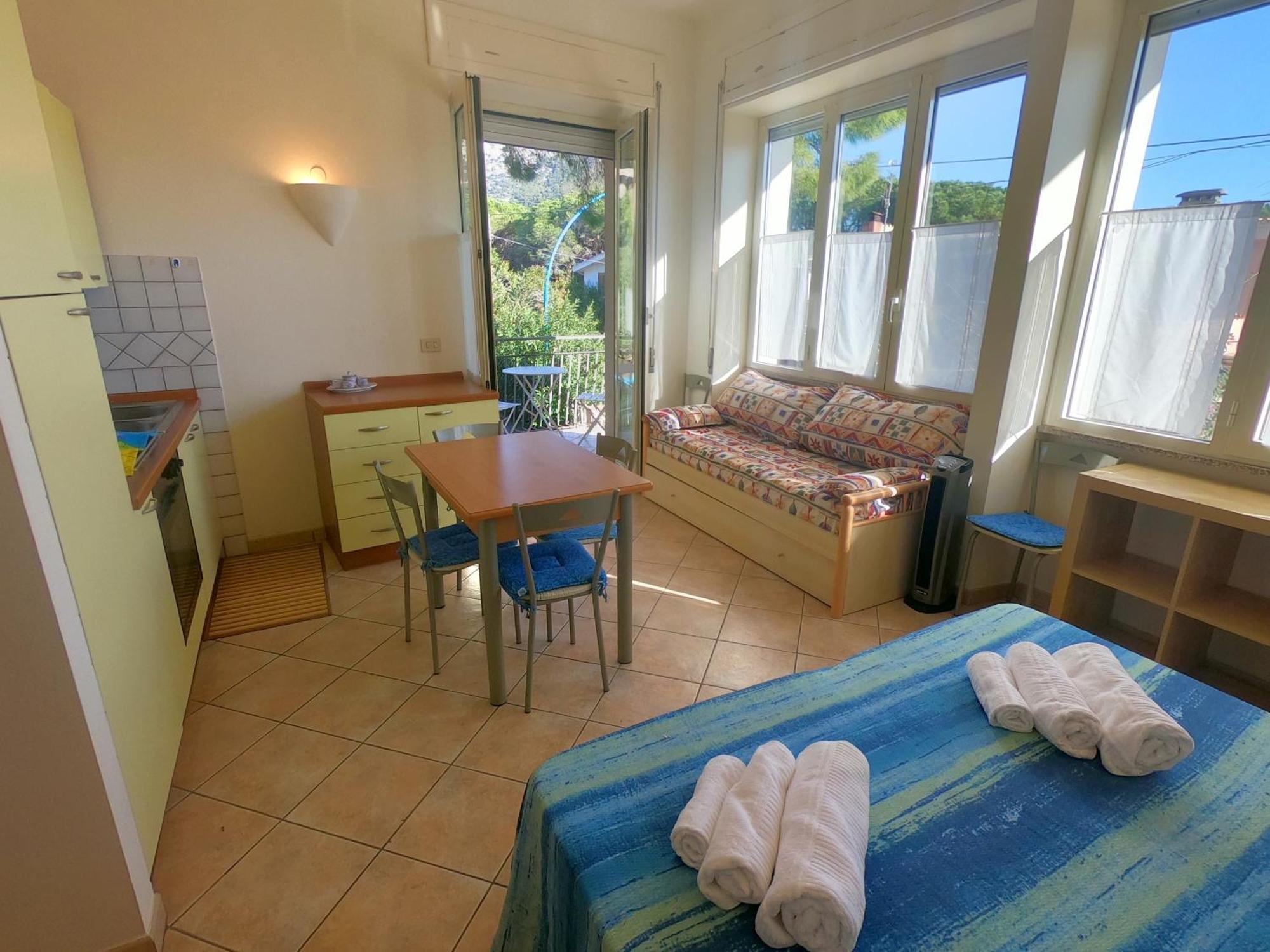 Villa Emilia Appartments Cala Gonone Exterior photo